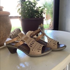 💥 FLASH SALE NAOT Gold Sandals